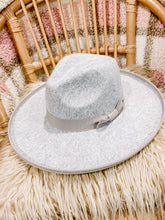 Load image into Gallery viewer, Foggy Air Suede Hat